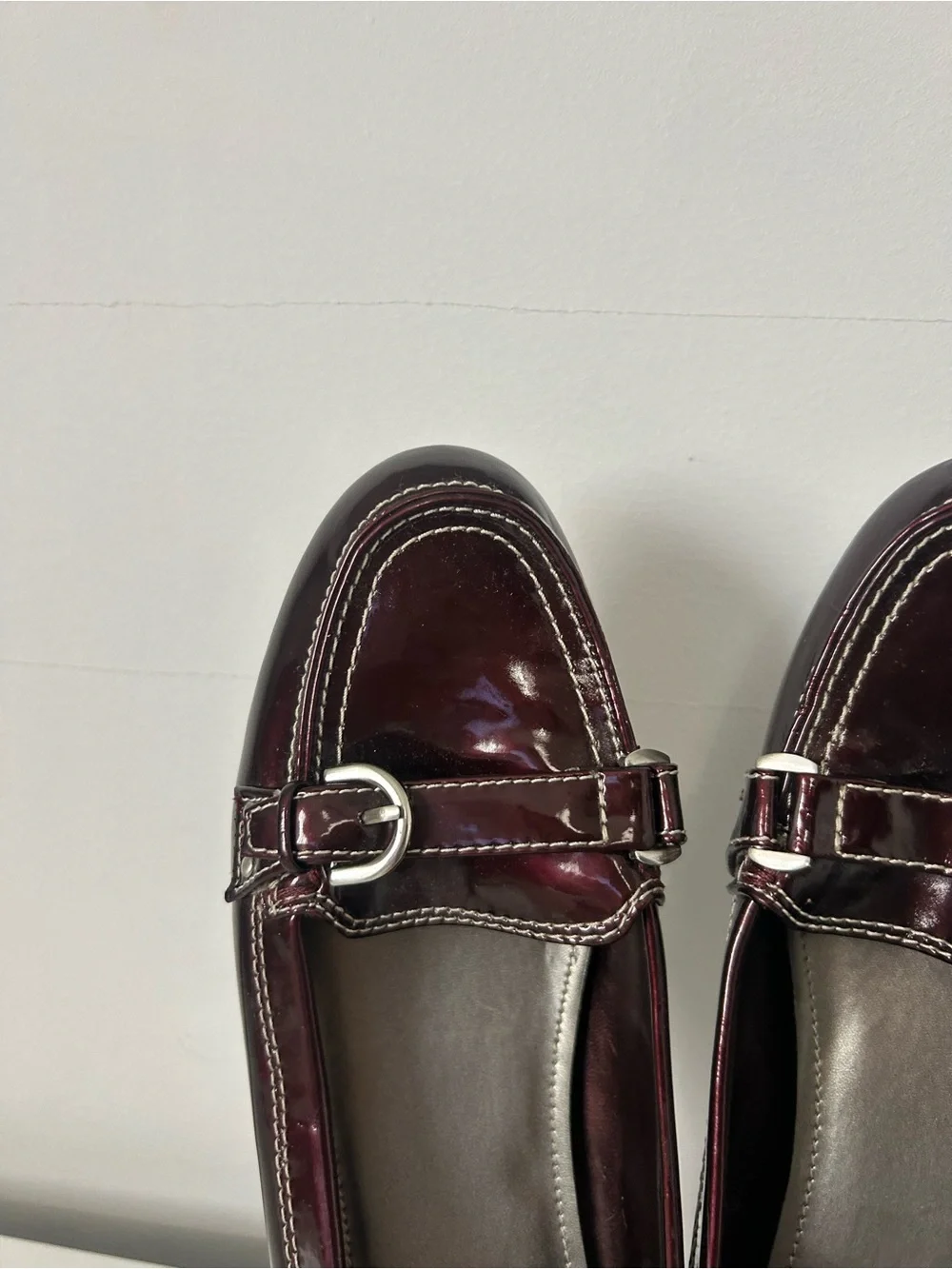 y2k 90s Burgundy Patent Mary Janes Silver Buckle Size 9 1/2 Chic Tweed Retro